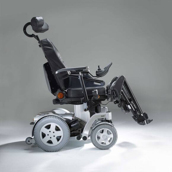 Кресло-коляска с электроприводом для инвалидов Invacare, вариант исполнения: Storm 4, стандартный