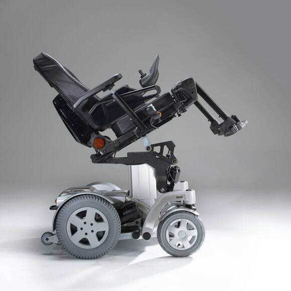 Кресло-коляска с электроприводом для инвалидов Invacare, вариант исполнения: Storm 4, стандартный