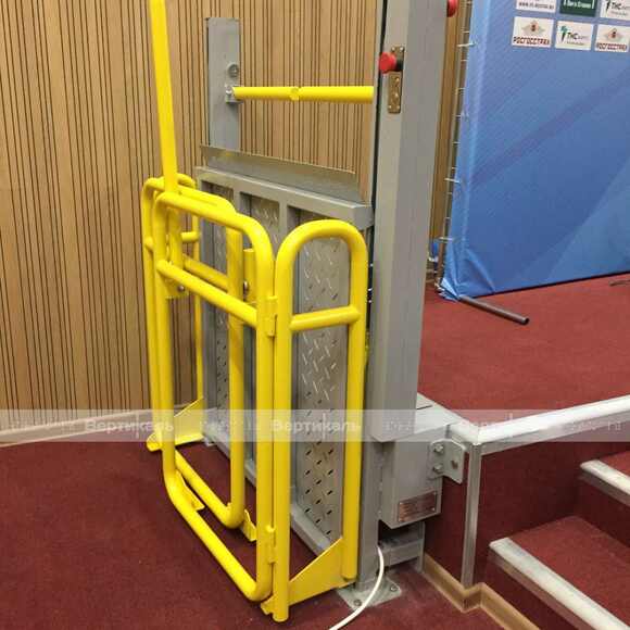 Платформа подъемная вертикального перемещения ПВт-1ПУ2. 1300 x 3000 x 250мм