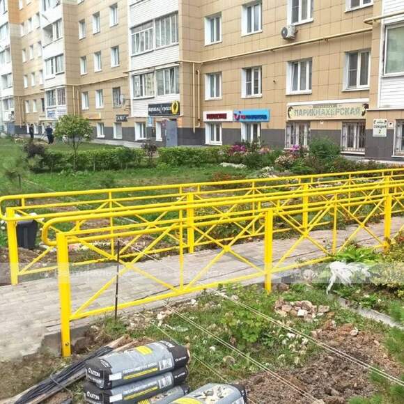 Секция промежуточная, с поручнем